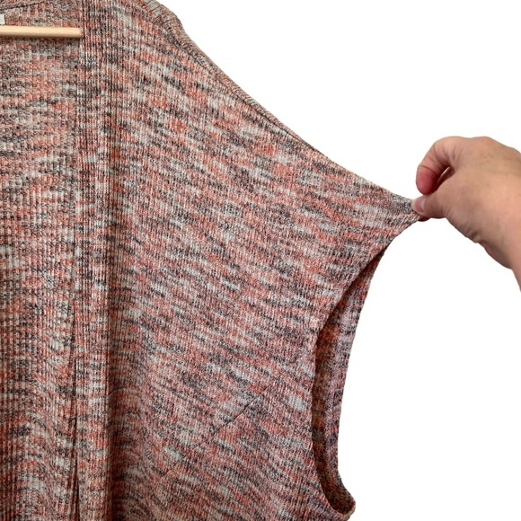 Maurices short sleeve open front top oversized Size L/XL - Picture 3 of 9